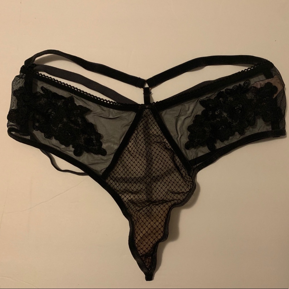 High waisted embroidered thong